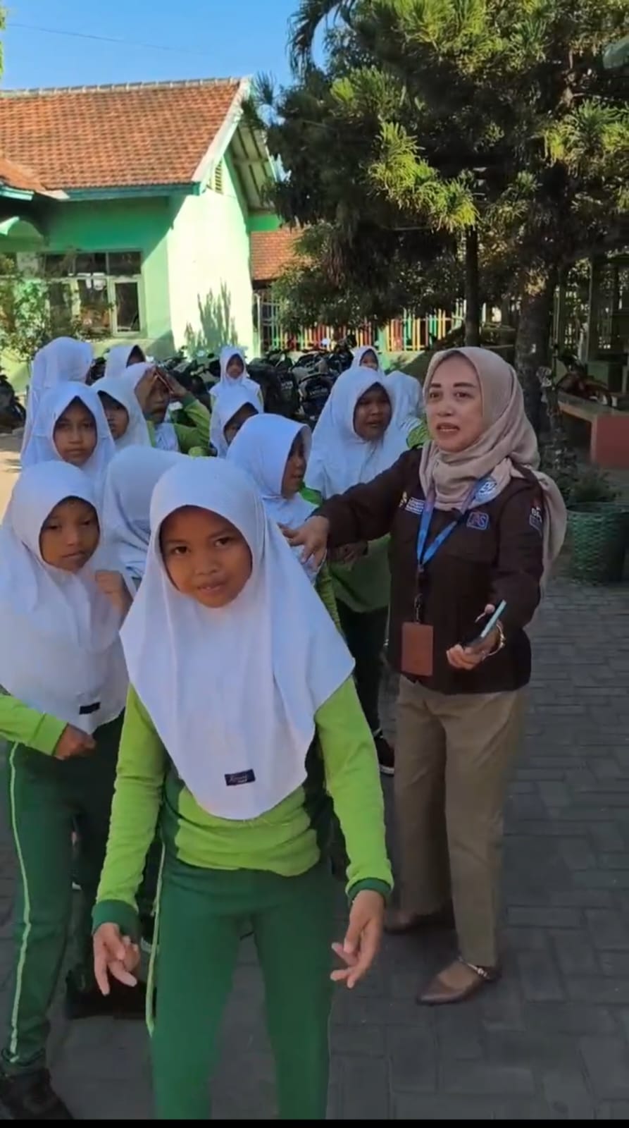 Daily Visits SD Margomulyo 01 Juwana Dalam rangka GENCARKAN dan KEJAR (satu rekening satu pelajar)
